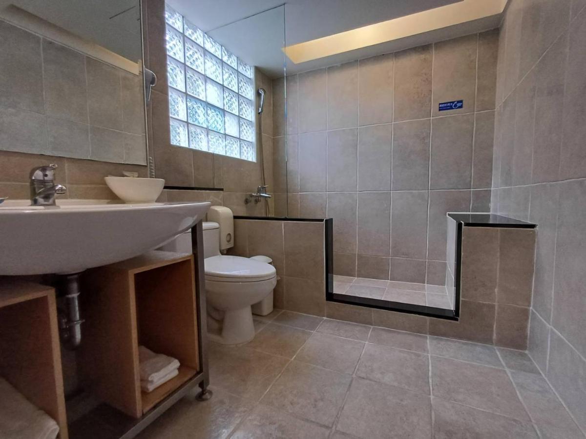 Blue Ocean Hotel Кийлунг Екстериор снимка