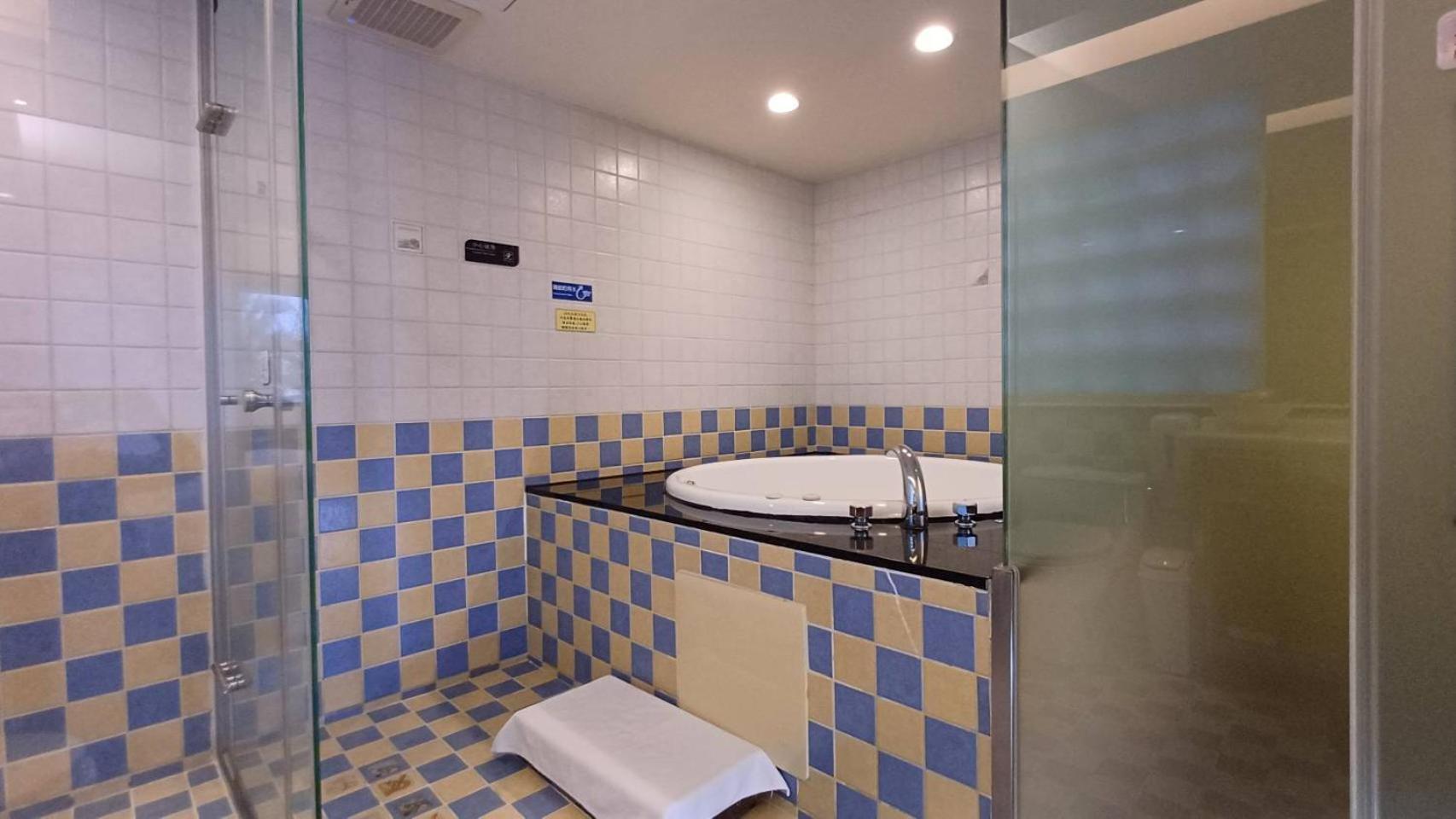 Blue Ocean Hotel Кийлунг Екстериор снимка