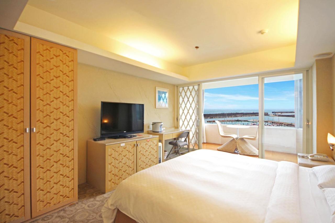 Blue Ocean Hotel Кийлунг Екстериор снимка